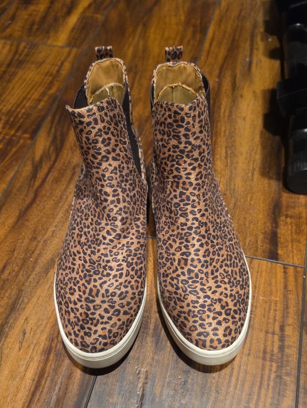 Lepoard Booties - Picture 1 of 3